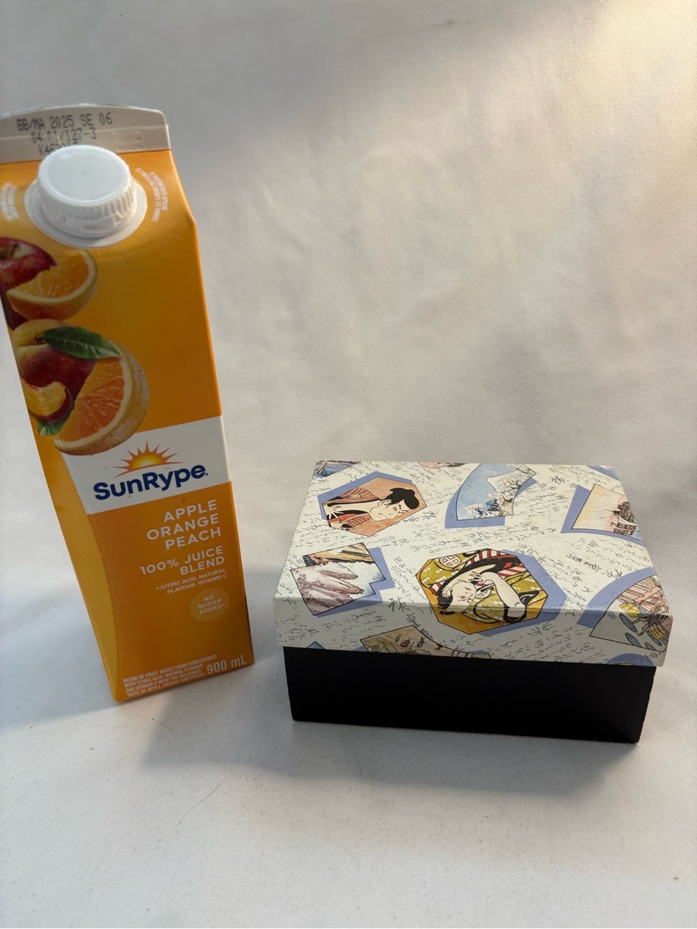 New boxed set/ 2-vintage Japanese porcelain lidded teacup beakers.